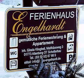 Detailansicht Werbetafel Haus Engelhardt